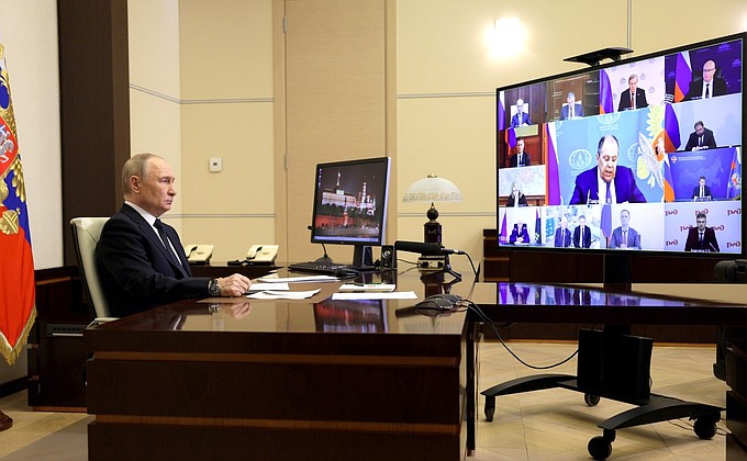 Совещание с членами Правительства.