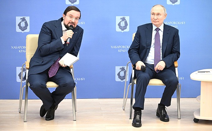 Встреча с предпринимателями Дальневосточного федерального округа. Встреча с предпринимателями Дальневосточного федерального округа.