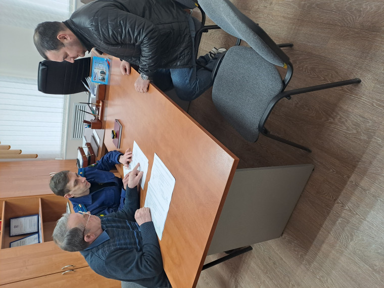 Прокуратура Карсунского района проводит проверку исполнения законодательства при ремонте социально значимых объектов.. Прокуратура Карсунского района проводит проверку исполнения законодательства при ремонте социально значимых объектов..